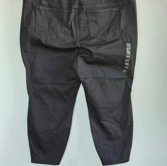 36 TORRID BLACK DENIM WOMEN'S PLUS SIZE 24XS - Picture 2 of 3